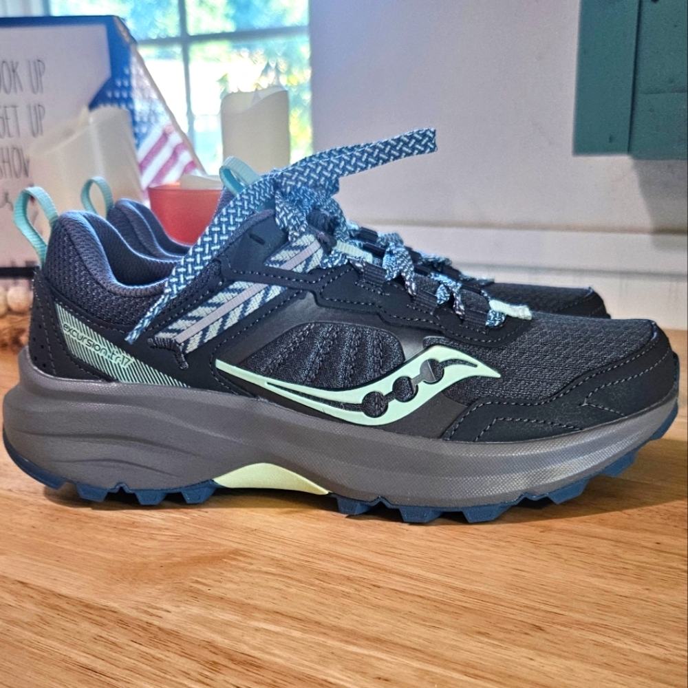 NWT'S - SAUCONY -Excursion TR17 Running Athletic Shoes- Womens 7.5 - Picture 3 of 10